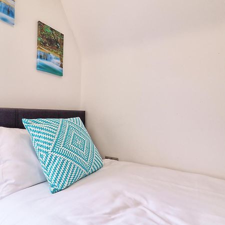 Writtle Massive 4 Bedroom Apartment With Parking In Gorgeous Countryside Location & Short Drive To Chelmsford City Centre Contractors Welcome Экстерьер фото