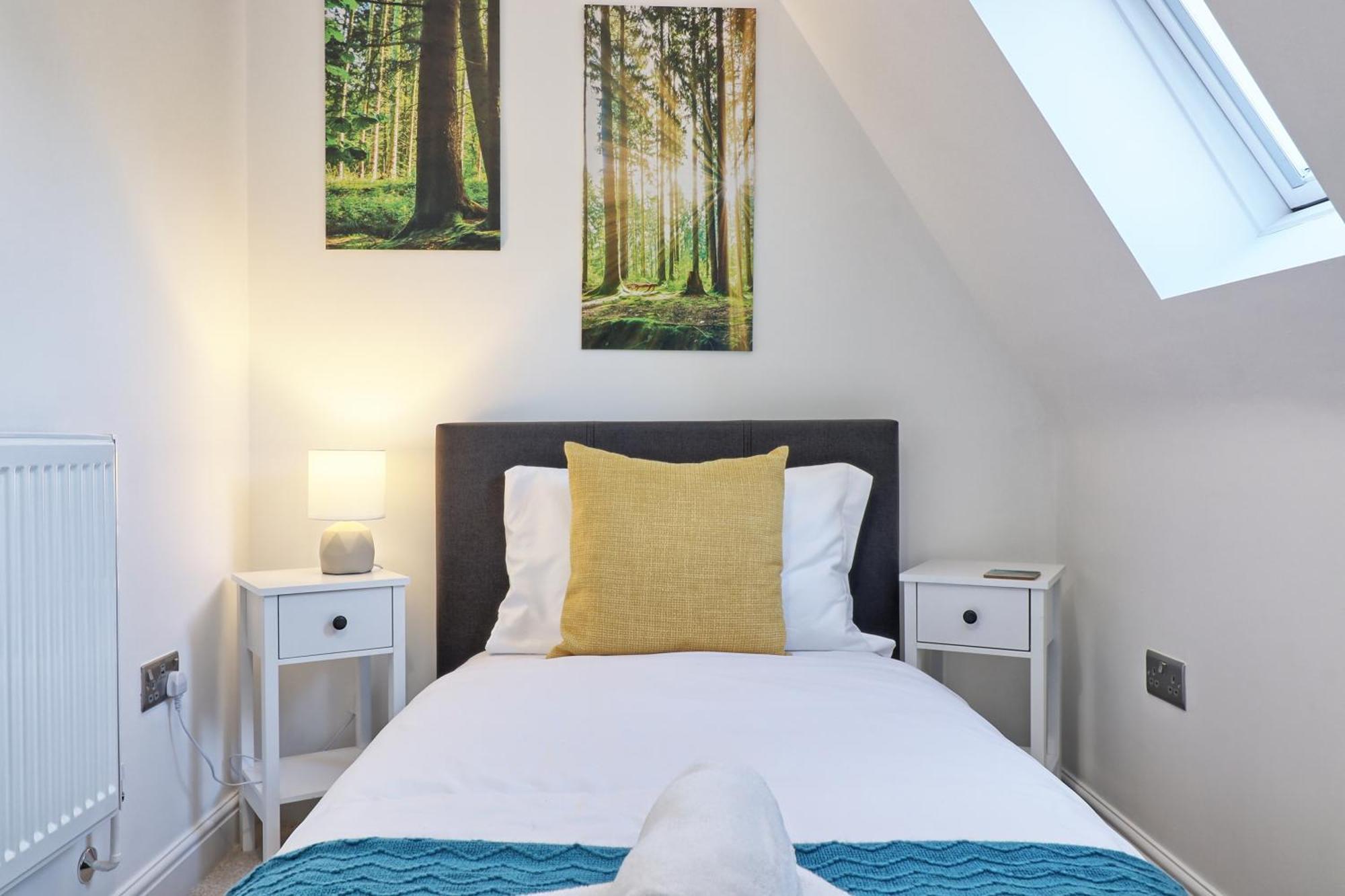 Writtle Massive 4 Bedroom Apartment With Parking In Gorgeous Countryside Location & Short Drive To Chelmsford City Centre Contractors Welcome Экстерьер фото
