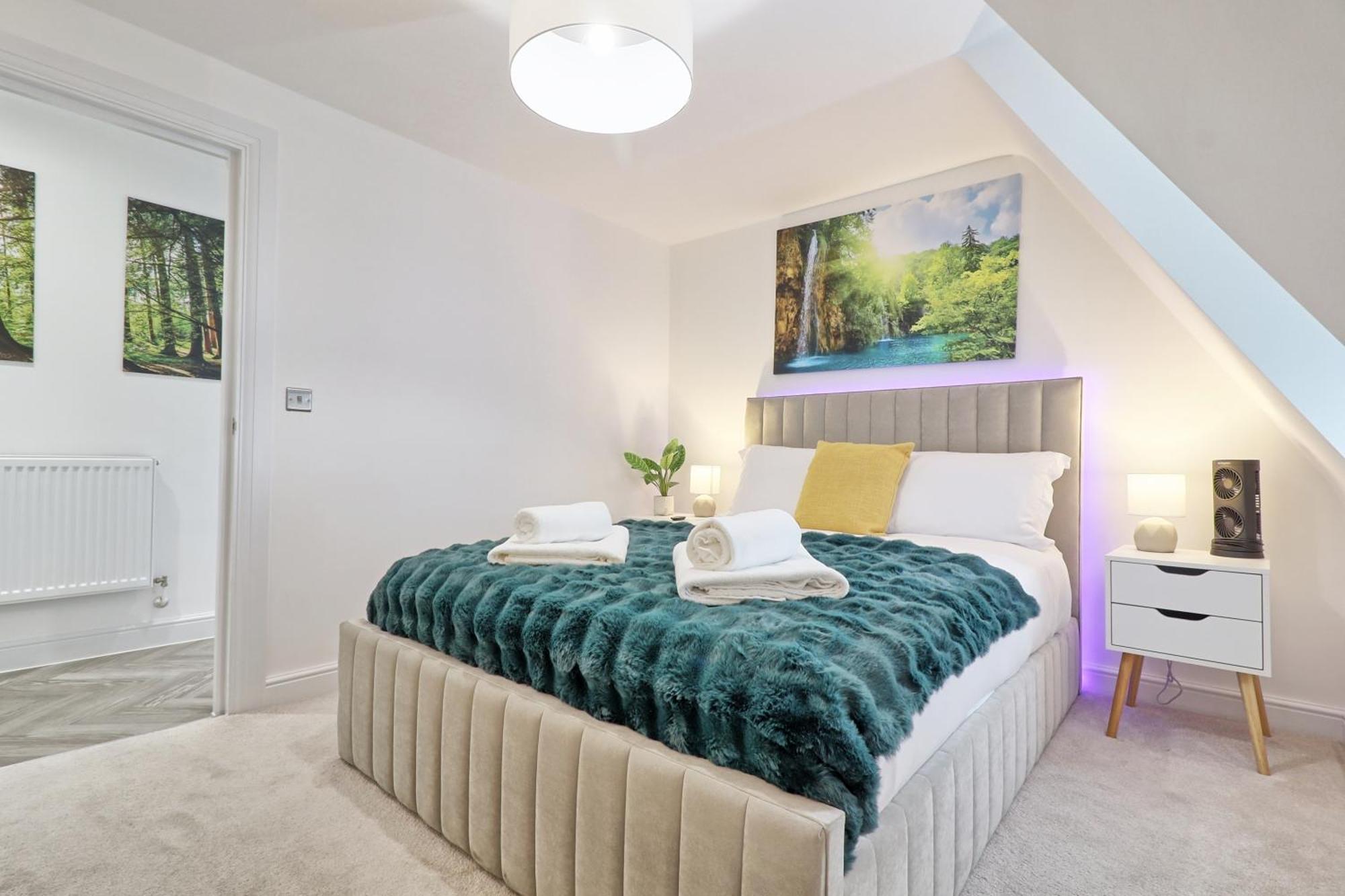 Writtle Massive 4 Bedroom Apartment With Parking In Gorgeous Countryside Location & Short Drive To Chelmsford City Centre Contractors Welcome Экстерьер фото