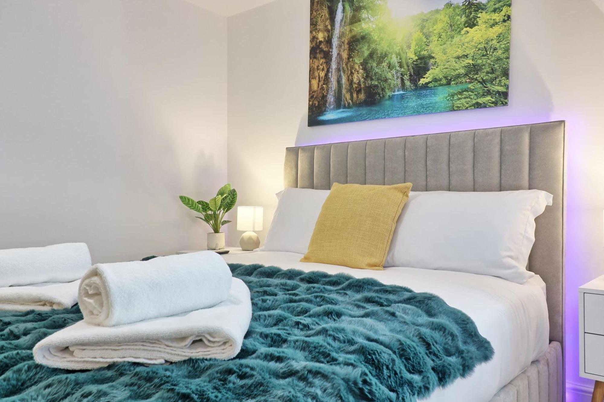 Writtle Massive 4 Bedroom Apartment With Parking In Gorgeous Countryside Location & Short Drive To Chelmsford City Centre Contractors Welcome Экстерьер фото