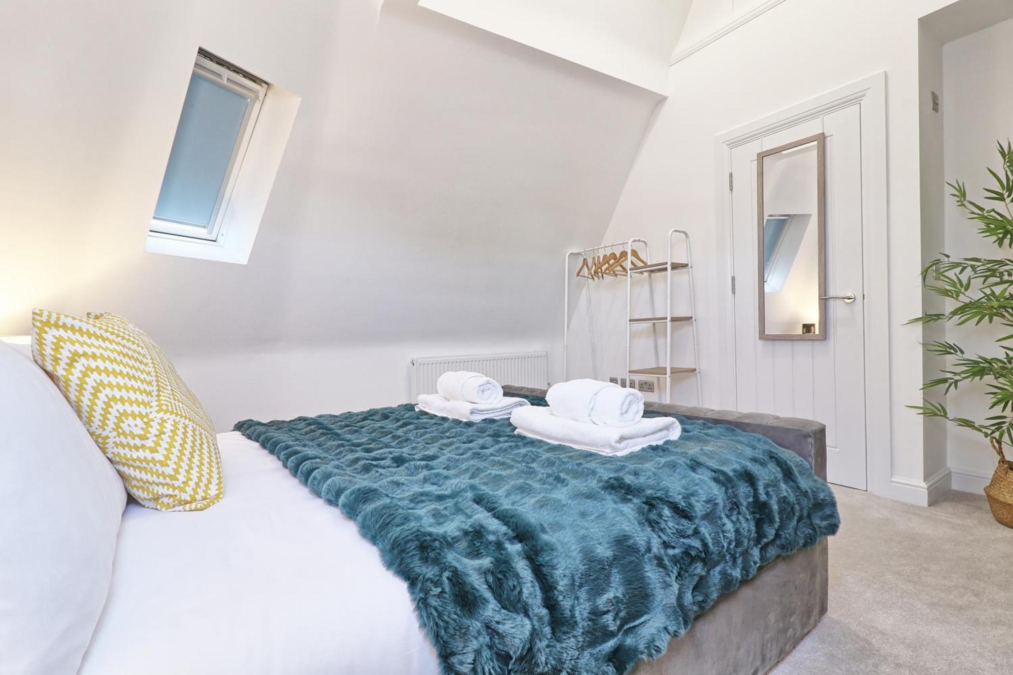 Writtle Massive 4 Bedroom Apartment With Parking In Gorgeous Countryside Location & Short Drive To Chelmsford City Centre Contractors Welcome Экстерьер фото