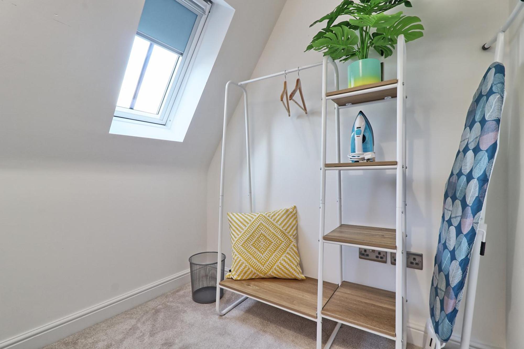 Writtle Massive 4 Bedroom Apartment With Parking In Gorgeous Countryside Location & Short Drive To Chelmsford City Centre Contractors Welcome Экстерьер фото