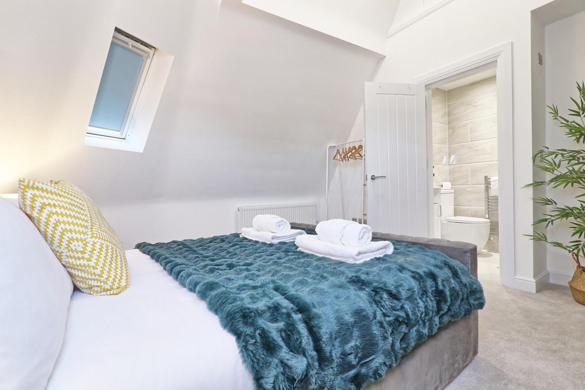 Writtle Massive 4 Bedroom Apartment With Parking In Gorgeous Countryside Location & Short Drive To Chelmsford City Centre Contractors Welcome Экстерьер фото