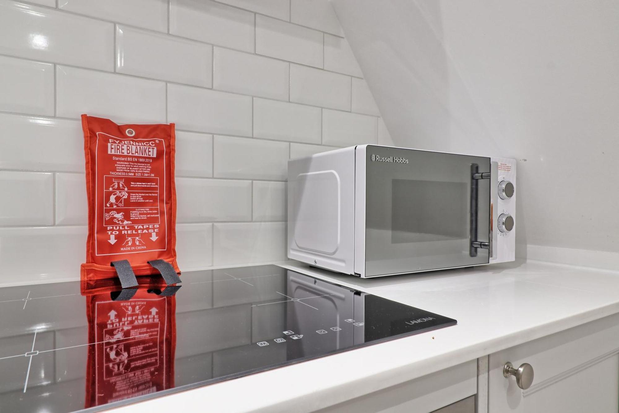 Writtle Massive 4 Bedroom Apartment With Parking In Gorgeous Countryside Location & Short Drive To Chelmsford City Centre Contractors Welcome Экстерьер фото