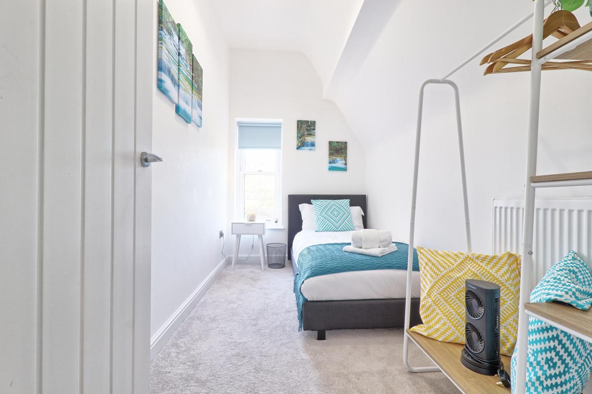 Writtle Massive 4 Bedroom Apartment With Parking In Gorgeous Countryside Location & Short Drive To Chelmsford City Centre Contractors Welcome Экстерьер фото