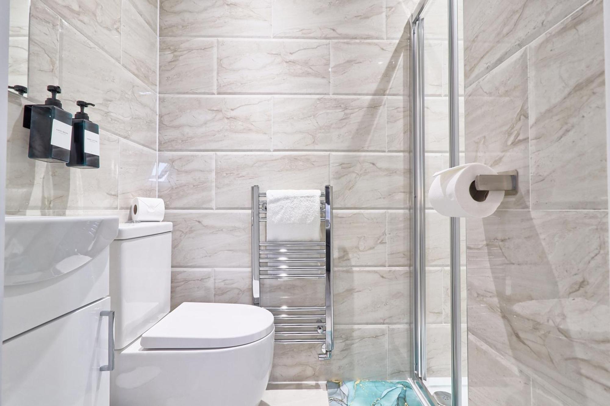 Writtle Massive 4 Bedroom Apartment With Parking In Gorgeous Countryside Location & Short Drive To Chelmsford City Centre Contractors Welcome Экстерьер фото