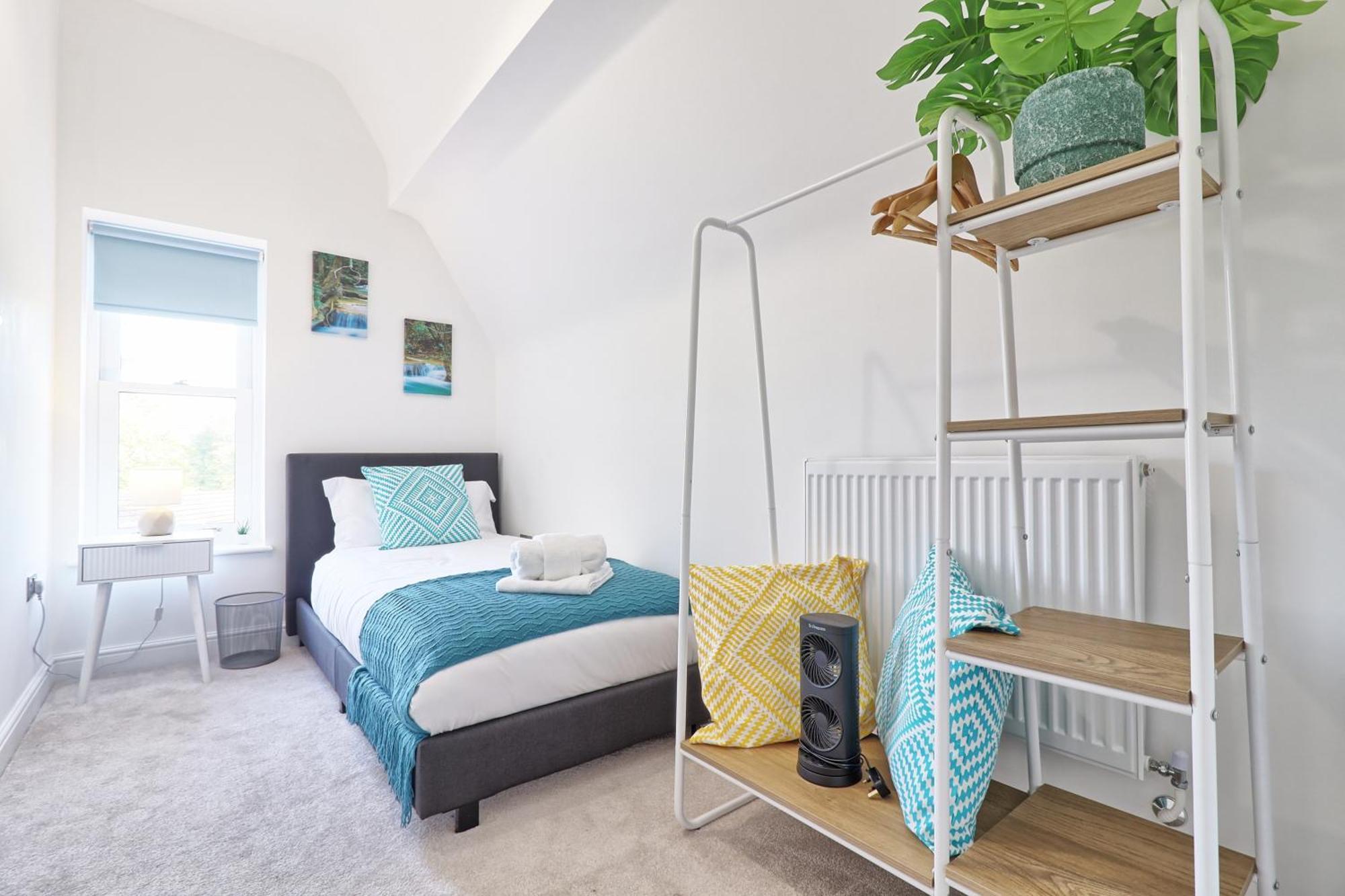 Writtle Massive 4 Bedroom Apartment With Parking In Gorgeous Countryside Location & Short Drive To Chelmsford City Centre Contractors Welcome Экстерьер фото