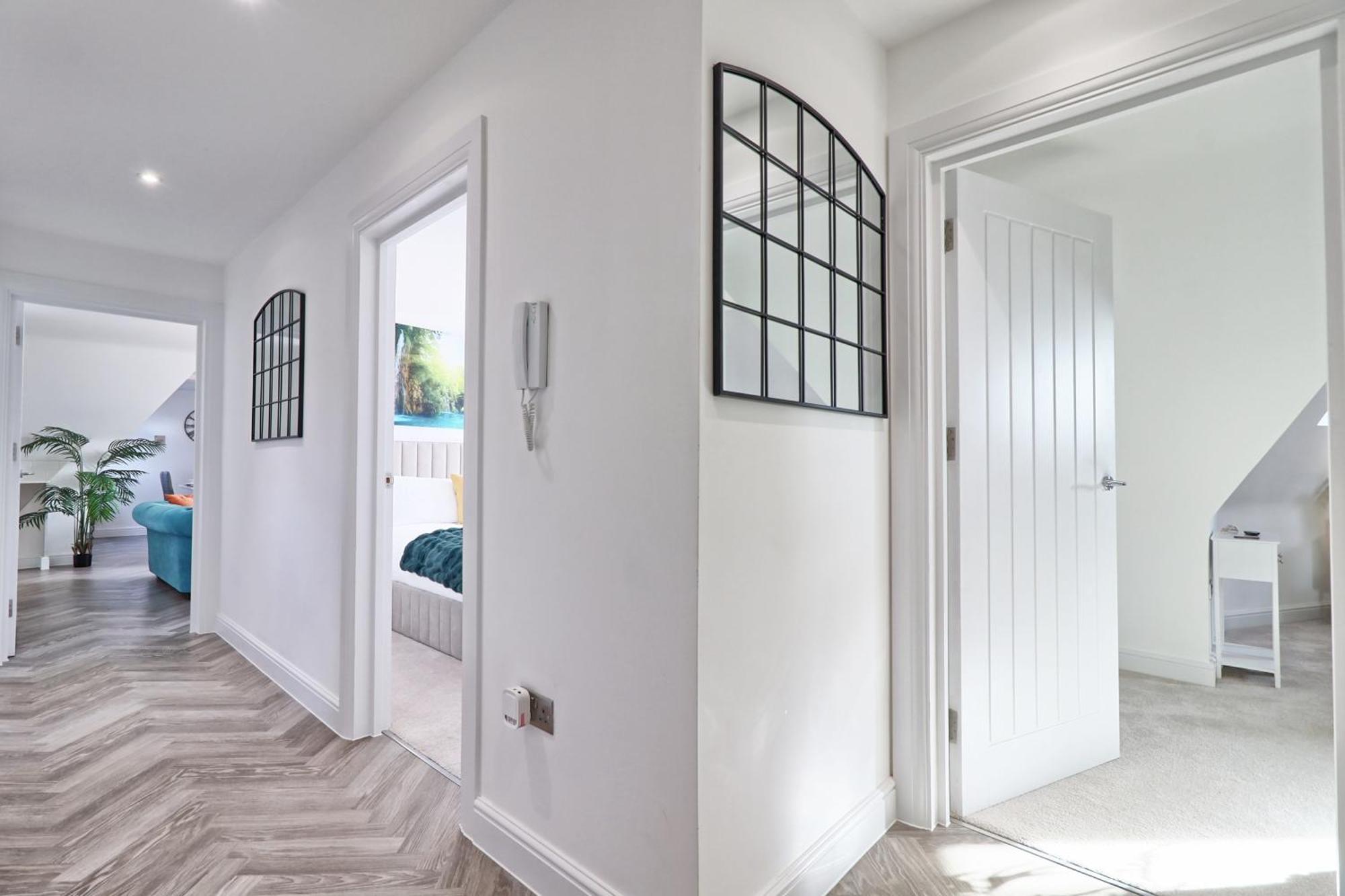 Writtle Massive 4 Bedroom Apartment With Parking In Gorgeous Countryside Location & Short Drive To Chelmsford City Centre Contractors Welcome Экстерьер фото